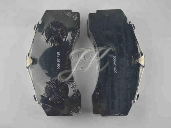 0064201420 0064205220 MERCEDES BENZ Actros MP3 brake pad  