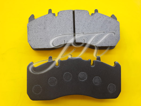 20568715  21352573 VOLVO brake pad 