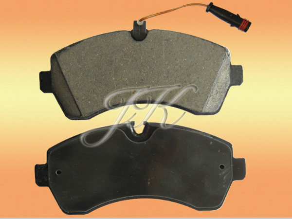 0044208220 0044206820 WVA29200 Mercedes Benz Sprinter brake pad 