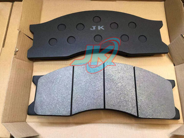 Volvo brake pad kit 11709042, 6213353, 11990101, 11994540, 11998758, 6630406, 17410219