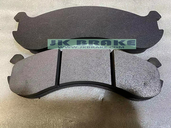 5613461110  KOMATSU – BRAKE PAD 561-3461110